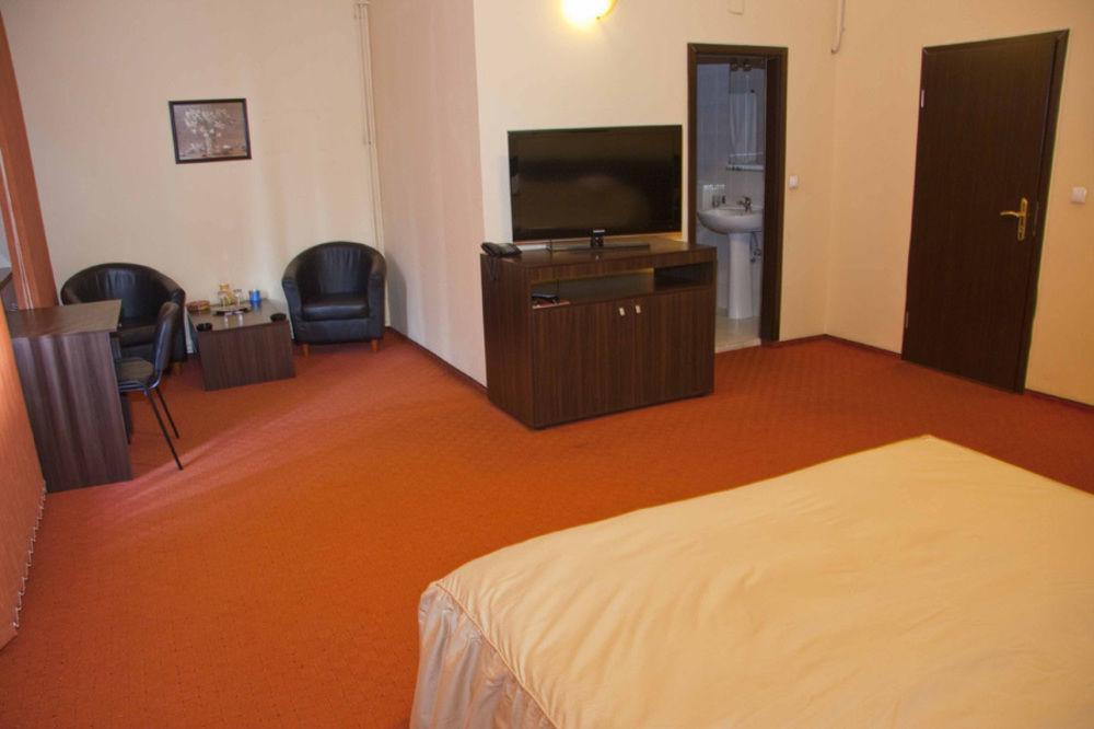 Hotel Victoria Тимишоара Экстерьер фото