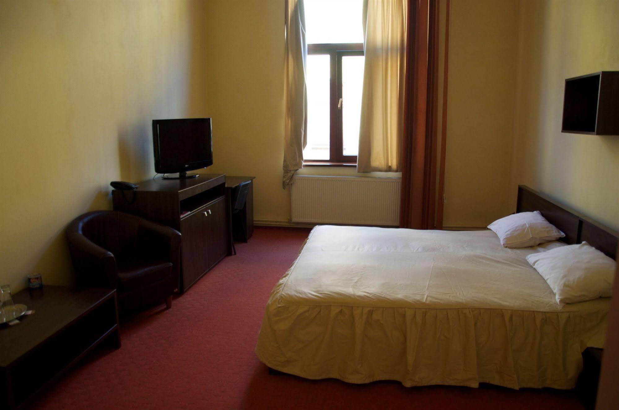 Hotel Victoria Тимишоара Экстерьер фото