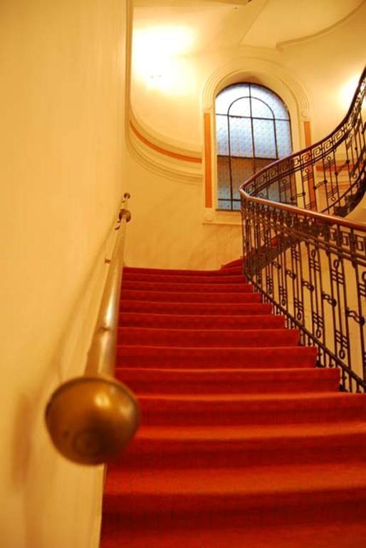 Hotel Victoria Тимишоара Экстерьер фото